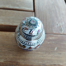 Carica l'immagine nel visualizzatore di Gallery, Urna dompop