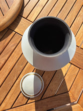 Carica l'immagine nel visualizzatore di Gallery, Cremation Urn BLANCO