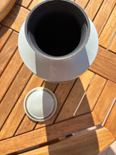 Carica l'immagine nel visualizzatore di Gallery, Cremation Urn BLANCO