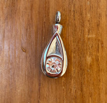 Carica l'immagine nel visualizzatore di Gallery, Bijoux Funéraire : LarmRuby - photo 1