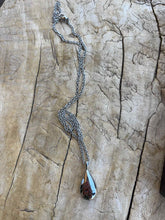 Carica l'immagine nel visualizzatore di Gallery, chaine pendentif goutte