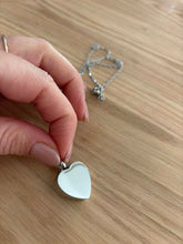 Carica l'immagine nel visualizzatore di Gallery, collier cendres coeur