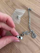 Carica l'immagine nel visualizzatore di Gallery, collier cineraire en forme de coeur