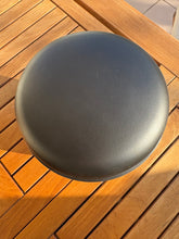 Carica l'immagine nel visualizzatore di Gallery, grande urne cineraire