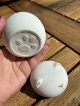 Carica l'immagine nel visualizzatore di Gallery, patte chat urne ceramique