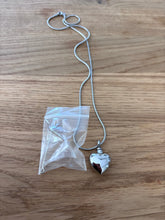 Carica l'immagine nel visualizzatore di Gallery, Pendentif Funéraire Cœur - photo 3