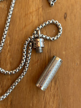 Carica l'immagine nel visualizzatore di Gallery, ouverture collier urne pulta