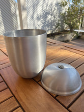 Carica l'immagine nel visualizzatore di Gallery, urne cineraire argentee