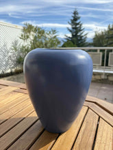 Carica l'immagine nel visualizzatore di Gallery, urne bleue celes biodegradable ouverte