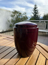 Carica l'immagine nel visualizzatore di Gallery, urne funeraire bordeau