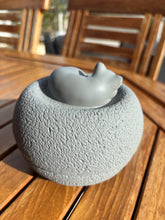 Carica l'immagine nel visualizzatore di Gallery, urne chat ceramique de dos