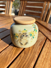 Carica l'immagine nel visualizzatore di Gallery, urne chat ceramique fleurs