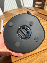 Carica l'immagine nel visualizzatore di Gallery, urne chat en résine vue du dessous