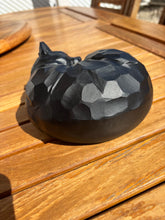 Carica l'immagine nel visualizzatore di Gallery, urne cineraire chat de dos