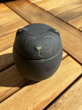 Carica l'immagine nel visualizzatore di Gallery, urne cineraire chat noire