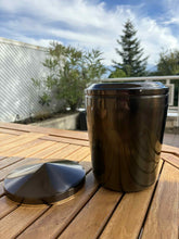 Carica l'immagine nel visualizzatore di Gallery, urne cineraire ferrer marron ouverte