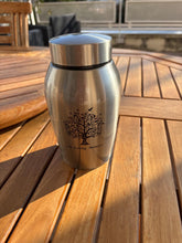 Carica l'immagine nel visualizzatore di Gallery, urne funeraire arbre de vie