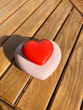 Carica l'immagine nel visualizzatore di Gallery, urne funeraire ceramique coeur