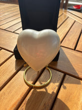 Carica l'immagine nel visualizzatore di Gallery, urne funeraire coeur nacré