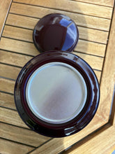 Carica l'immagine nel visualizzatore di Gallery, urne funeraire samia bordeaux avec vue du dessus