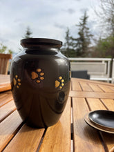 Carica l'immagine nel visualizzatore di Gallery, urne kokkia noire