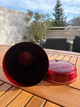 Carica l'immagine nel visualizzatore di Gallery, Urne Métal Œillet rouge - photo 5