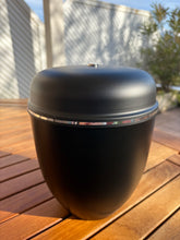 Carica l'immagine nel visualizzatore di Gallery, urne paris noire