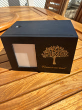 Carica l'immagine nel visualizzatore di Gallery, urne photo saly