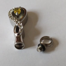 Carica l'immagine nel visualizzatore di Gallery, Urna Ciondolo - Alleanza