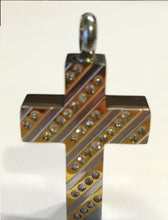 Carica l'immagine nel visualizzatore di Gallery, Ciondolo per ceneri a Croce LOTIE
