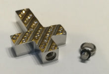 Carica l'immagine nel visualizzatore di Gallery, Ciondolo per ceneri a Croce LOTIE