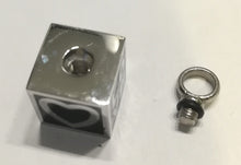 Carica l'immagine nel visualizzatore di Gallery, Ciondolo per ceneri - LOVE