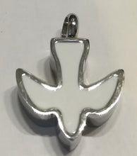 Carica l'immagine nel visualizzatore di Gallery, Ciondolo per ceneri - COLOMBA