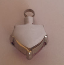 Carica l'immagine nel visualizzatore di Gallery, ciondolo funerario Cuore Rosa