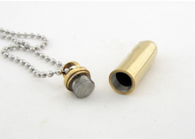 Carica l'immagine nel visualizzatore di Gallery, pendente funerario - proiettile dorato