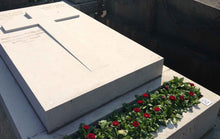 Carica l'immagine nel visualizzatore di Gallery, Memorial QR code funeral plaque