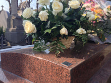 Carica l'immagine nel visualizzatore di Gallery, Memorial QR code funeral plaque