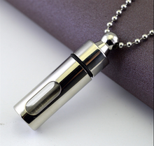 Carica l'immagine nel visualizzatore di Gallery, collier funeraire transparent homme