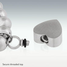 Carica l'immagine nel visualizzatore di Gallery, contenant cendres dans bracelet coeur