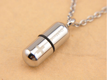 Carica l'immagine nel visualizzatore di Gallery, pendentif funeraire mignons argent