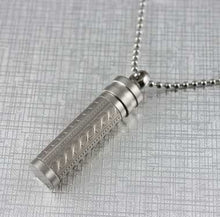 Carica l'immagine nel visualizzatore di Gallery, urne pendentif troli