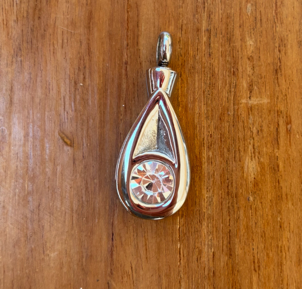 Urna Pendente Lacrima Luce