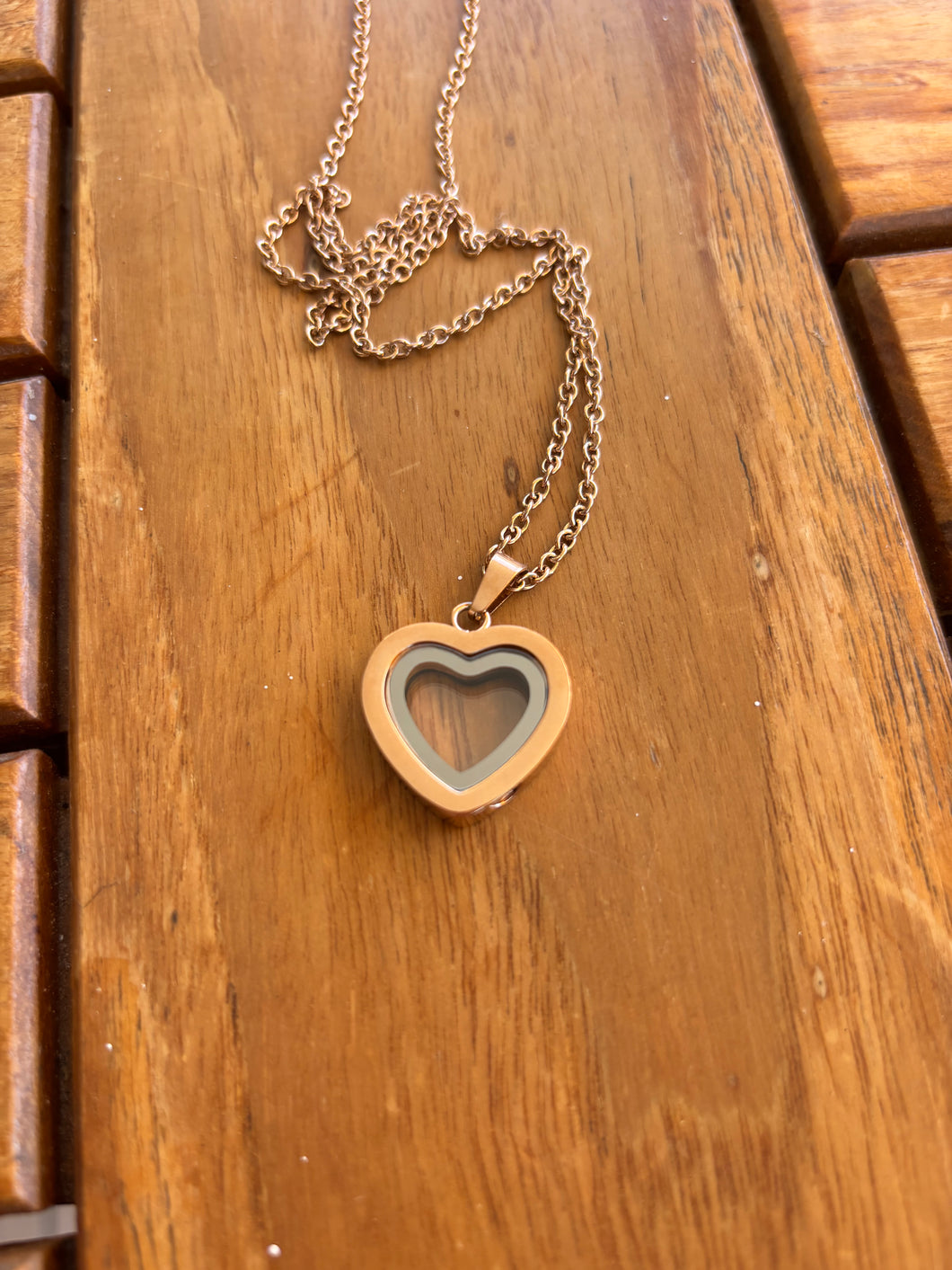Collier Urne cœur gold