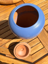 Carica l&#39;immagine nel visualizzatore di Gallery, Biodegradable Cremation Urn CELES
