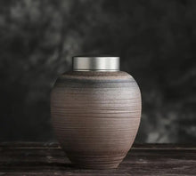 Carica l'immagine nel visualizzatore di Gallery, Urna KOKIA
