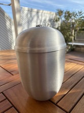 Carica l'immagine nel visualizzatore di Gallery, Urne Aluminium Constellation - photo 3
