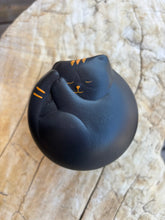 Carica l'immagine nel visualizzatore di Gallery, Urne Chat céramique - photo 5
