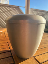 Carica l'immagine nel visualizzatore di Gallery, urne funeraire galaxy
