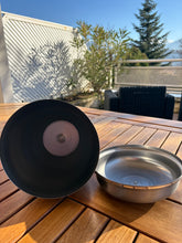 Carica l'immagine nel visualizzatore di Gallery, urne pour homme ou pour femme en metal
