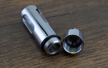 Carica l&#39;immagine nel visualizzatore di Gallery, pendentif cineraire transparent ouvert cendres
